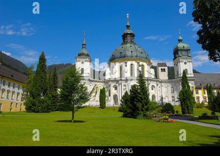 Monastère de l'Ettal, Église du monastère, Cour, Ettal, Garmisch-Partenkirchen, Haute-Bavière, Bavière, Allemagne Banque D'Images