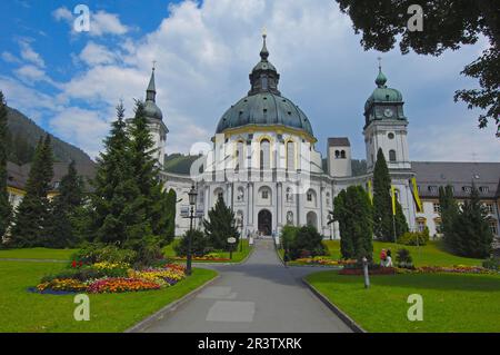 Monastère de l'Ettal, Église du monastère, Cour, Ettal, Garmisch-Partenkirchen, Haute-Bavière, Bavière, Allemagne Banque D'Images