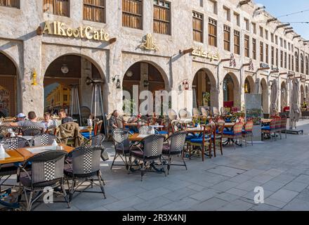 Restaurant extérieur, Souq Waqif, Doha, Qatar Banque D'Images