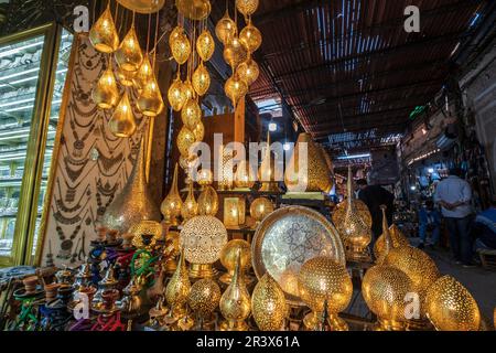 Lampes en laiton travaillé Banque D'Images