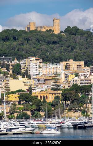 Castillo de Bellver sobre el barrio del Terreno, Majorque, Iles Baléares, Espagne. Banque D'Images