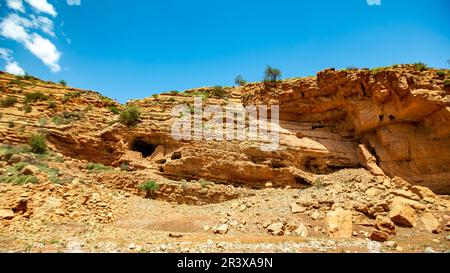 Grottes dans la région d'Oued Ahansal au Maroc Banque D'Images