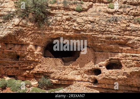 Grottes dans la région d'Oued Ahansal au Maroc Banque D'Images