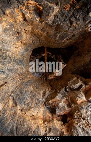 Grottes dans la région d'Oued Ahansal au Maroc Banque D'Images