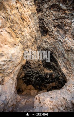 Grottes dans la région d'Oued Ahansal au Maroc Banque D'Images