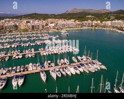 Puerto deportivo, Port d'Alcudia, Majorque, Iles Baléares, Espagne. Banque D'Images