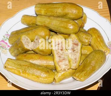 Kousa mahshi - courgettes farcies de riz et de viande.s fait en Égypte, Syrie, Liban, Palestine, Irak, Jordanie et Chypre. - Image Banque D'Images