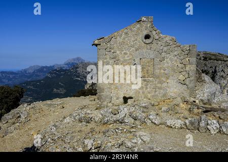 Puig de sa Talaia Vella (868m.)Camino del Archiduque (cami de LÂ€™Arxiduc).Sierra de Tramuntana. Majorque. Baleares.España Banque D'Images