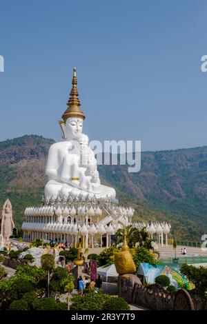 Wat Pha Sorn Kaew le Temple sur Une falaise de verre Khao Kho, Petchabun, Thaïlande Banque D'Images
