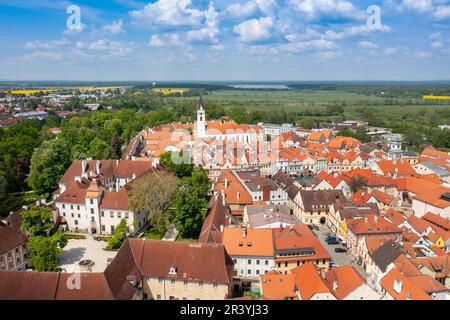 Masarykovo Namesti, mestska pamatkova zona, Trebon, Jizni Cechy, Ceska Republika / place Masaryk, ville protégée, réserve de Trebon, ville du sud de la Bohême, Banque D'Images