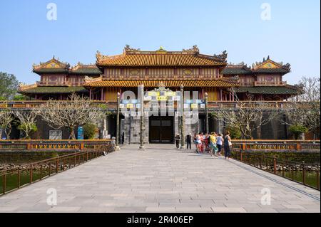 À l'intérieur de la porte du Méridien, dans la Citadelle historique de Hue, l'ancienne ville impériale et capitale du Vietnam. Banque D'Images