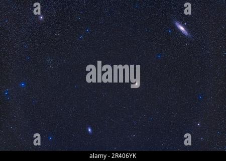 Un encadrement d'Andromeda et de triangulum montrant leurs galaxies respectives. Banque D'Images