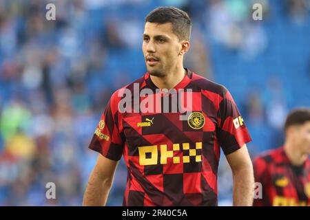 Rodri se réchauffe pour le Manchester City FC avant leur match contre Brighton & Hove Albion au stade AMEX Banque D'Images