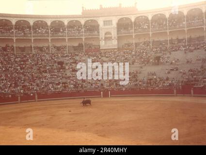 Image vintage de l'arène de taureaux de taureaux de la Ventas à Madrid, capturée en 1985 Banque D'Images