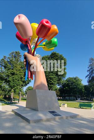 Le bouquet de tulipes de Jeff Koons, dans les jardins des champs-Élysées à Paris France. Banque D'Images