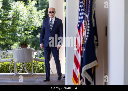 Washington, États-Unis. 25th mai 2023. LE président AMÉRICAIN Joe Biden se prépare à annoncer que le général de l'armée de l'air Charles Brown (non représenté) sera choisi pour le prochain président des chefs d'état-major interarmées dans le Rose Garden de la Maison Blanche à Washington, DC, USA, le 25 mai 2023. Biden a proposé à Brown de remplacer le président actuel Mark Milley, qui est en poste depuis 2019. Credit: SIPA USA/Alay Live News Banque D'Images