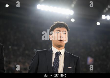 Rome, Italie. 24th mai 2023. Steven Zhang Président du FC Internazionale s'occupe du match final de Coppa Italia entre l'ACF Fiorentina et le FC Internazionale au Stadio Olimpico sur 24 mai 2023 à Rome, Italie. Crédit: Tiziano Ballabio crédit: Agence de photo indépendante/Alamy Live News Banque D'Images