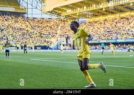 Gerard Moreno (Villarreal CF, #7) célèbre après avoir marqué le but lors du match LaLiga Santander entre Villarreal CF et Cadix CF à l'Estadio de Banque D'Images