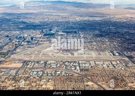Vue aérienne de Las Vegas avec l'aéroport aux États-Unis Banque D'Images