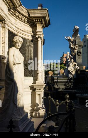 Cementerio de la Recoleta , Diseñado por el francés Prosper Catelin, por iniciativa del presidente Bernardino Rivadavia, inaugurado en 1822.Buenos Aires, Republica Argentina, cono sur, l'Amérique du Sud. Banque D'Images