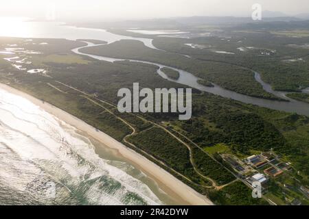 Vue aérienne de la plage de Marambaia à Rio de Janeiro, Brésil Banque D'Images