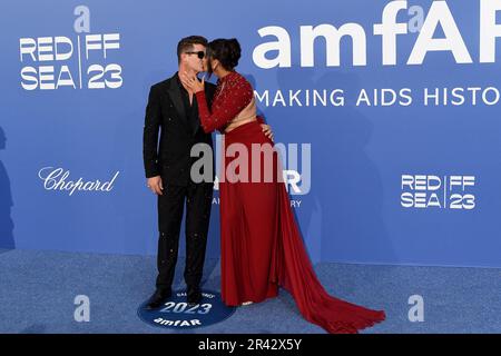 Cannes, France. 25 mai 2023. Robin Thicke et April Love Geary assistant au Gala 2023 de l'amfAR Cannes à l'Hôtel du Cap Eden Roc on 25 mai 2023 à Cap d'Antibes, France. Photo de Franck Castel/ABACAPRESS.COM Banque D'Images