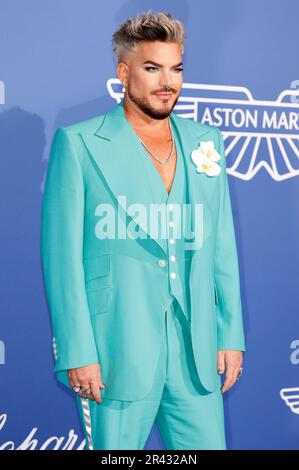 Adam Lambert BEI der 29. AmfAR Gala Cannes im Rahmen vom Festival de Cannes 2023 / 76. Internationale Filmfestspiele von Cannes im Hôtel du Cap-Eden-Roc. Antibes, 25.05.2023 Banque D'Images