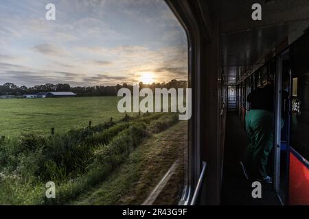 Deventer, pays-Bas. 26 mai 2023. Passager à bord du nouveau train de nuit qui relie Berlin, Amsterdam et Bruxelles. Le train est la première liaison d'Europe Sleeper et constitue un pas vers un réseau plus étendu de trains de nuit comme alternative à l'avion. ANP EVA PLEVIER pays-bas - belgique OUT/Alay Live News Banque D'Images