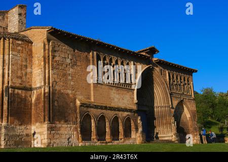 Pèlerins, Église de Santo Sepulcro, Église Sainte-Sépulcre, Estella, Navarre, chemin de Saint-Sépulcre James, Navarre, chemin de Saint-Jacques James, Espagne Banque D'Images