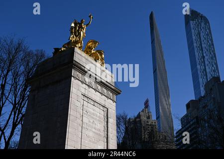 La tour Steinway est située au 111 West 57th Street dans Midtown Manhattan, à partir de Columbus Circle. Banque D'Images