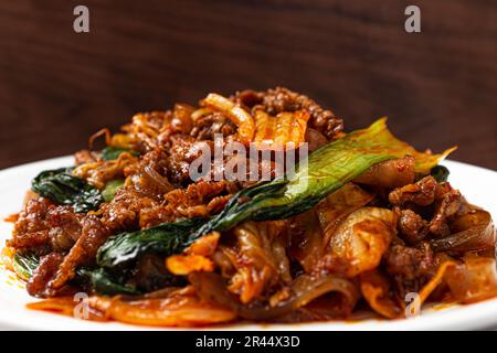 Mara xiang guo viande sautée, légumes et tofu séché dans une sauce mara Banque D'Images