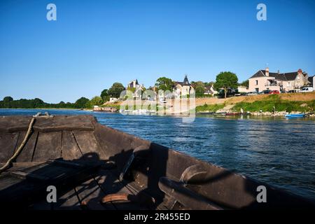 Behuard (nord-ouest de la France) : rives de la Loire. Excursion en bateau sur la rivière et vue d'ensemble de Rochefort-sur-Loire Banque D'Images