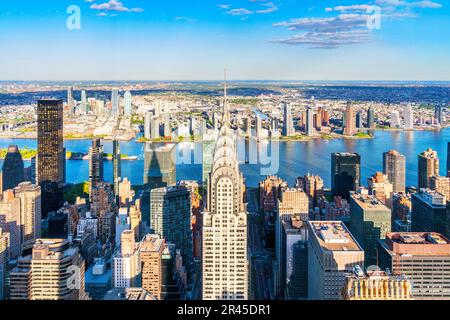 Chrysler Building vu de Summit , One Vanderbilt, observation Skyscraper plate-forme miroir intérieur attraction architecturale pour voir Manhattatans Banque D'Images