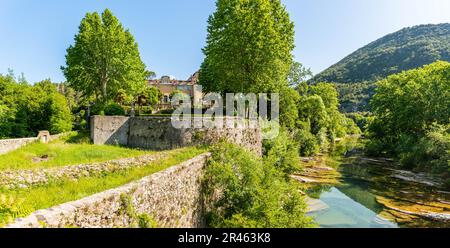 Magnifique résidence près de la rivière la vis à Saint-Laurent-le-minier, dans le Gard, Occitanie, France Banque D'Images