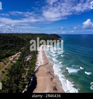 Une vue aérienne de la plage Itacarezinho Itacare, Bahia, Brésil Banque D'Images