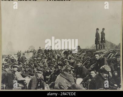 Les soldats de l'Union inscrits le long de la rive ouest de la rivière Marshalltown à Fredericksburg, Virginia Banque D'Images