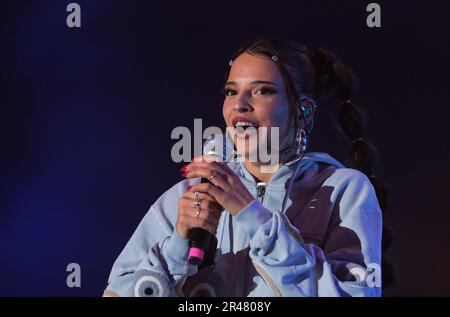 Bitterfeld Wolfen, Allemagne. 26th mai 2023. Nina Chuba se produit au Spoutnik SpringBreak. Le festival de musique aura lieu de 26,05 à 29.05.2023 sur la péninsule de Pouch, environ 25 000 jeunes sont attendus. Credit: Sebastian Willnow/dpa/Alay Live News Banque D'Images