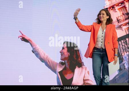 Madrid, Espagne. 26th mai 2023. La présidente de la Communauté de Madrid et candidate à la réélection, Isabel Diaz Ayuso, est vue lors du rassemblement de clôture de la campagne électorale du Parti populaire (PP), avant les élections régionales qui auront lieu dimanche prochain sur 28 mai. Credit: Marcos del Mazo/Alay Live News Banque D'Images