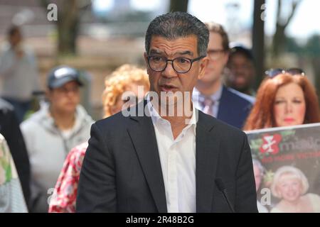 One police Plaza, New York, États-Unis, 26 mai 2023 - New York City Department of Transportation (NYC DOT), New York City police Department (NYPD), Et la NYC taxi and Limousine Commission (TLC) s'est tenue devant One police Plaza aujourd'hui pour annoncer des initiatives majeures visant à lutter contre l'excès de vitesse et la conduite en état d'ivresse avant le week-end du Memorial Day à New York. Photo: Luiz Rampelotto/EuropaNewswire crédit: dpa Picture Alliance/Alay Live News Banque D'Images