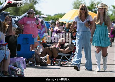 East Rutherford, États-Unis. 26th mai 2023. Les fans se mettent à l'intérieur du parking du stade MetLife avant le début d'un concert de Taylor Swift, East Rutherford, NJ, 26 mai 2023. (Photo par Anthony Behar/Sipa USA) crédit: SIPA USA/Alay Live News Banque D'Images