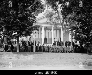 Les aînés défilent au collège, Amherst College, c1908. Banque D'Images