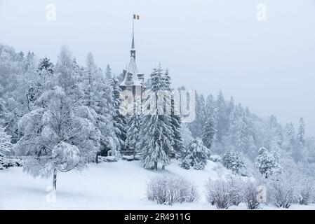 Le château de Peles en Roumanie en hiver. Banque D'Images