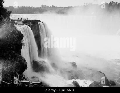 Chutes Horseshoe depuis Goat Island, Niagara, entre 1880 et 1897. Banque D'Images