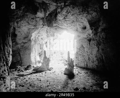 Intérieur de la grotte, El Abra, Mexique, entre 1880 et 1897. Banque D'Images