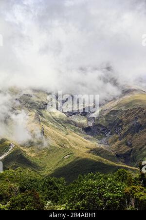 Une vue majestueuse sur le mont Taranaki en Nouvelle-Zélande. Banque D'Images