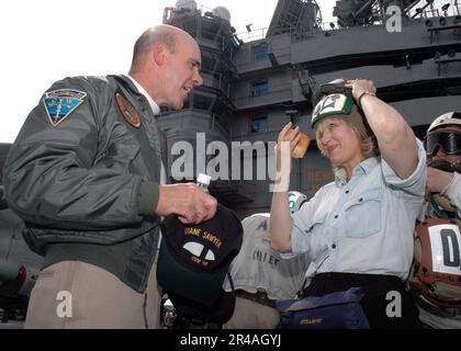 COMMANDANT DE la Marine AMÉRICAINE, USS Abraham Lincoln, Banque D'Images