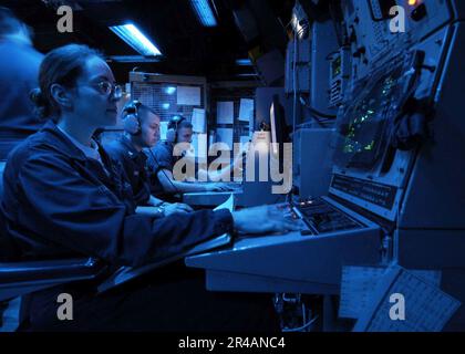 TECHNICIEN CRYPTOLOGIC DE LA MARINE AMÉRICAINE Banque D'Images