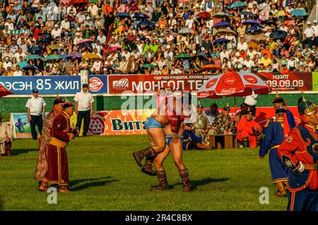 Lutteurs mongoles, Festival de Naadam, Stade national, Oulan-Bator, Mongolie. © Kraig Lieb Banque D'Images