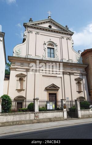 Le bâtiment historique avec façade blanche complexe en Pologne, Cracovie Banque D'Images