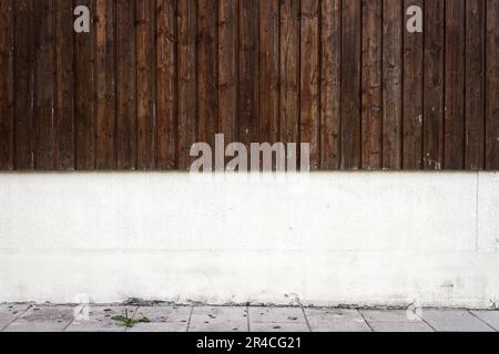 Nouveau mur vertical en bois et parquet Banque D'Images